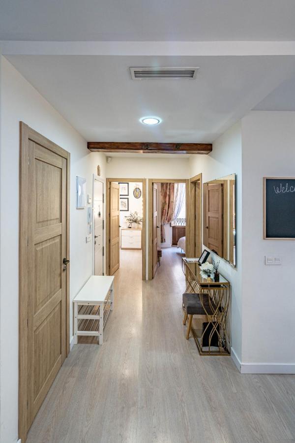 Апартаменты Central Luxury Flat With Free Parking Валенсия Экстерьер фото