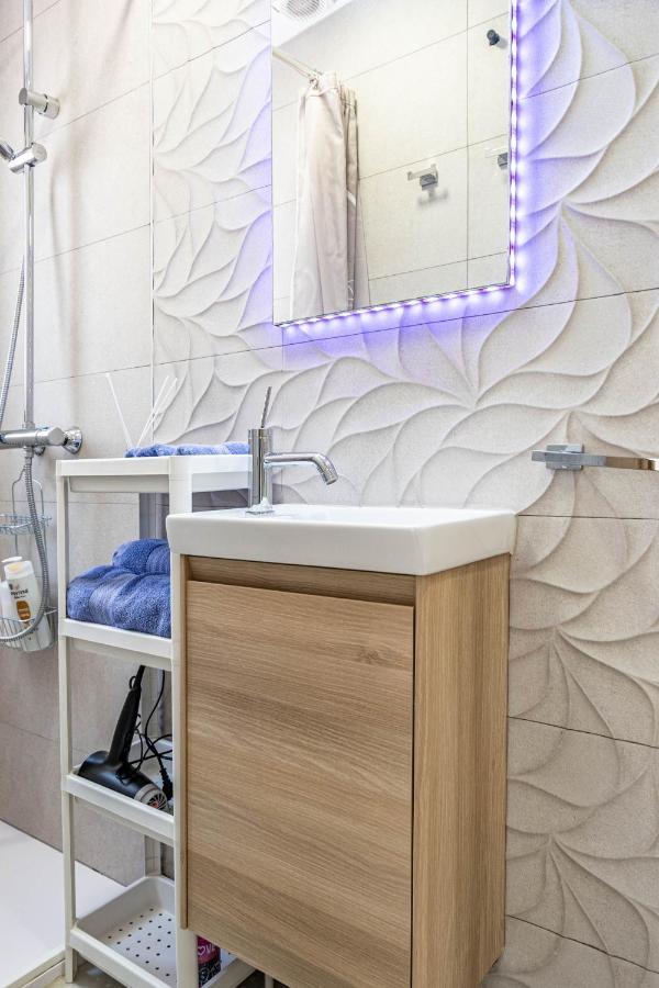 Апартаменты Central Luxury Flat With Free Parking Валенсия Экстерьер фото